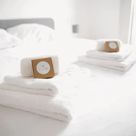 Beautiful 2br In Kirchberg 아파트 *