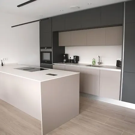 Beautiful 2br In Kirchberg Lägenhet *